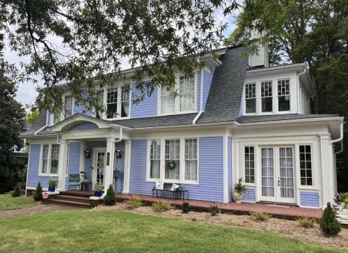 The Dragonfly Inn in Hickory