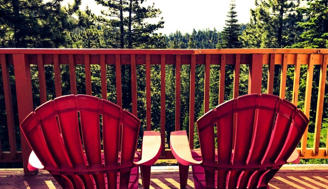 Tranquil mountain Retreat near ski-resort, casinos, and Zephyr Cove in Glenbrook