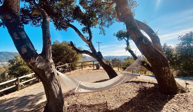 Trinity Ranch: Wine Country Hacienda w/epic views in Buellton