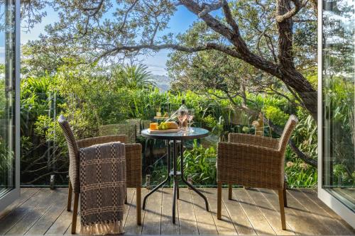 Tutiri - Oneroa Studio Retreat in Auckland