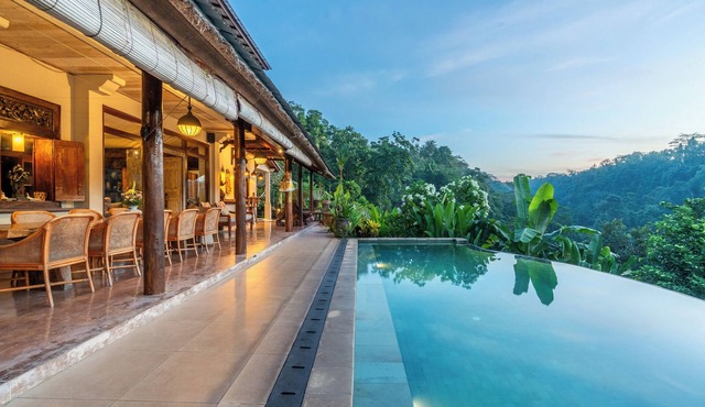 Villa Sagitta: Luxury Ubud Villa with Private Pool & Forest Views, Fully Staffed