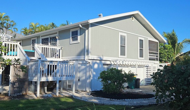 Walk to the Beach. Just Renovated. Well Stocked! Serenity and Shelling Oasis. in Sanibel
