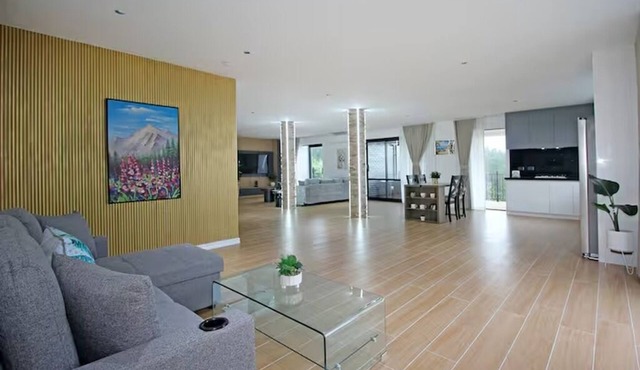 Your Private Escape with city views in Totara Park