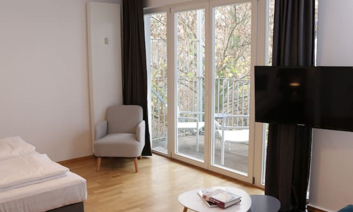 Prenzlauer Berg Apartment | 53QM STUDIO DESIGN APARTMENT by BENSIMON (6)