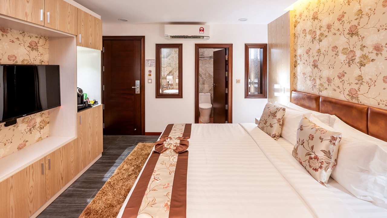Photo of Bedroom in Male