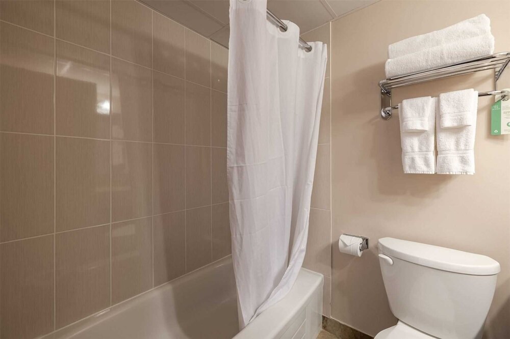 Photo of Bathroom in Niagara Falls
