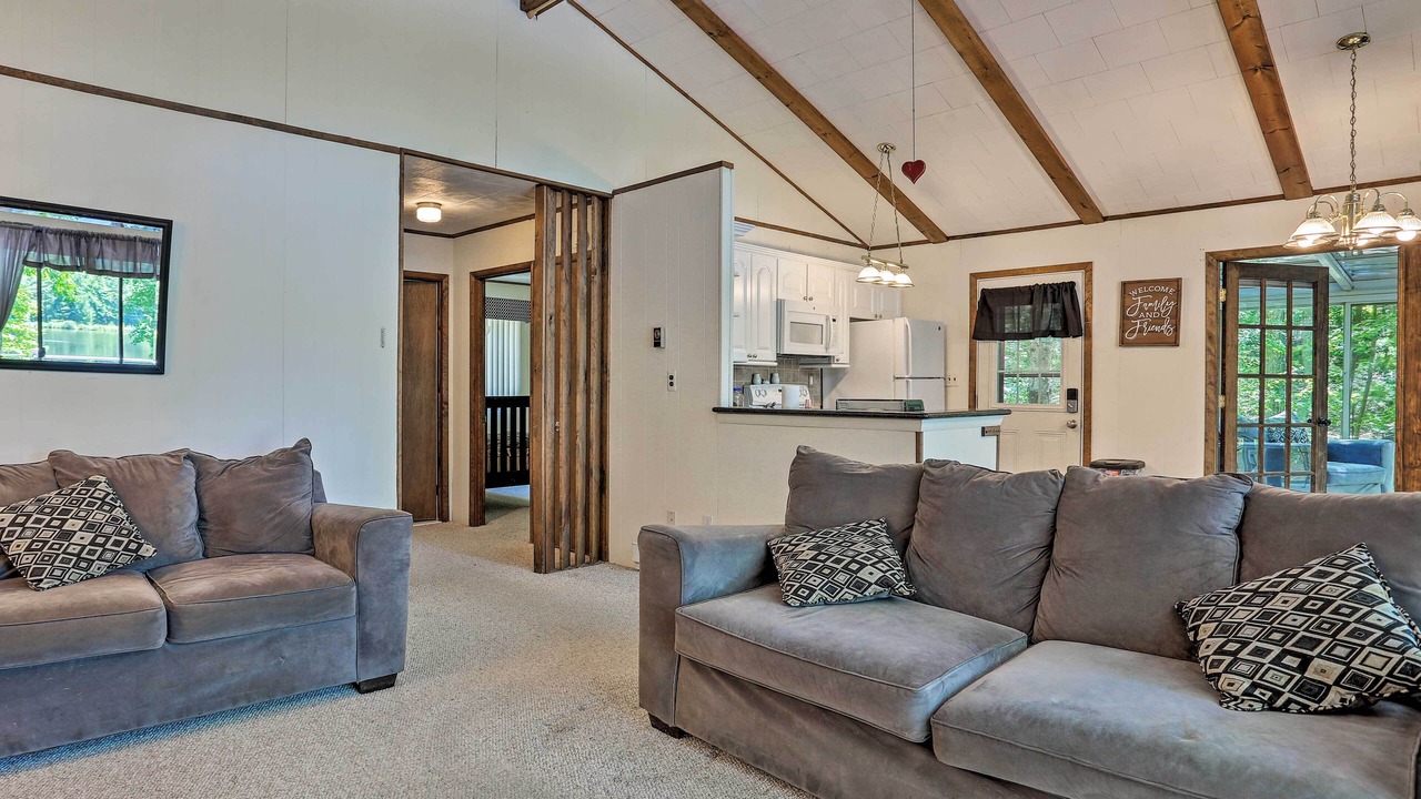 Photo of Livingroom in Milford