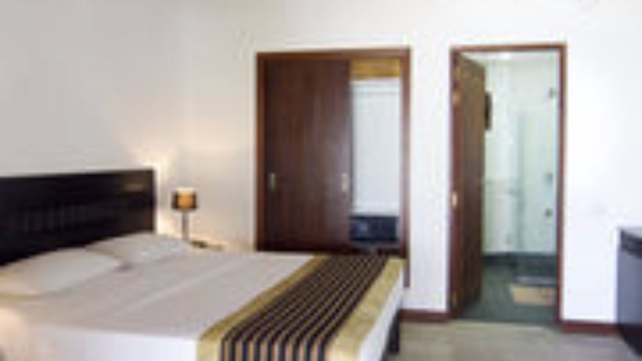 Photo of Bedroom in Emboodhoo