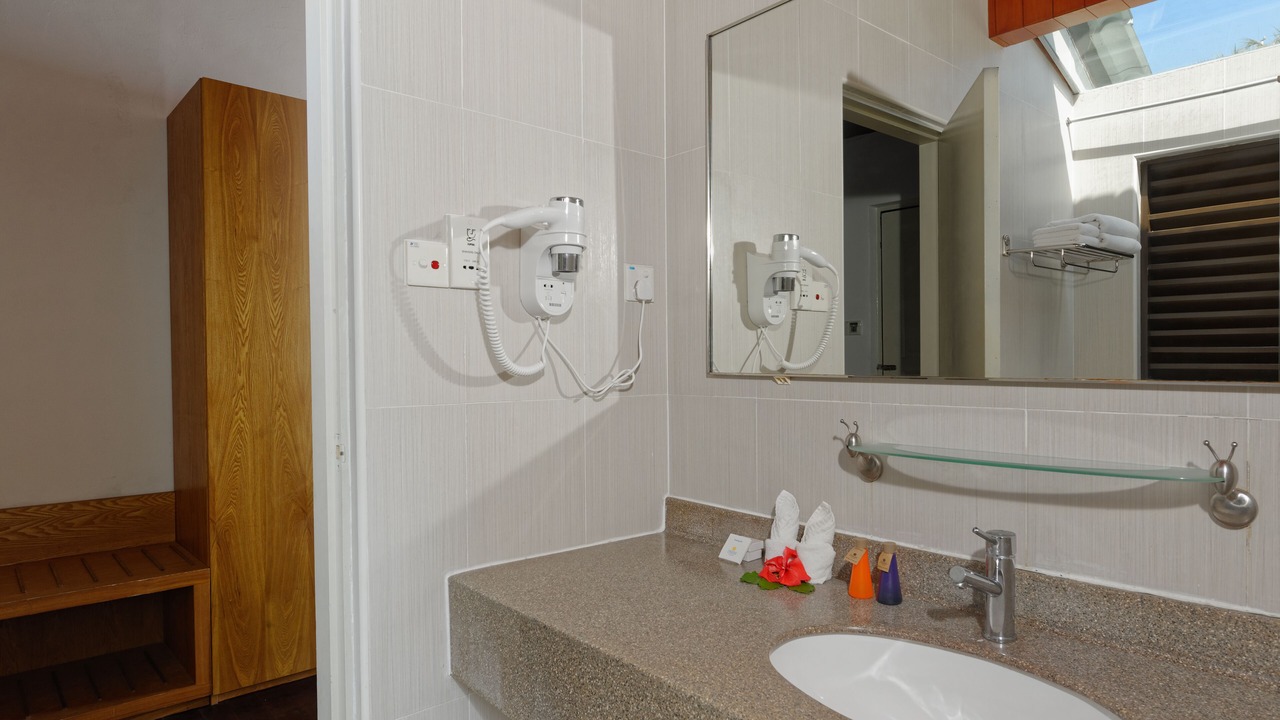 Photo of Bathroom in Emboodhoo
