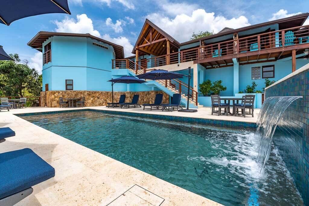 Photo of Outdoor in Little Trunk Bay