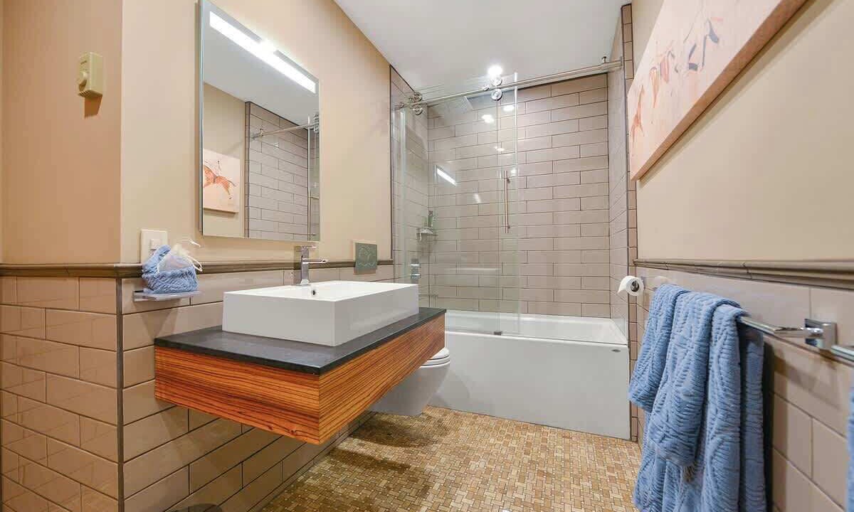 Photo of Bathroom in Cowichan Bay