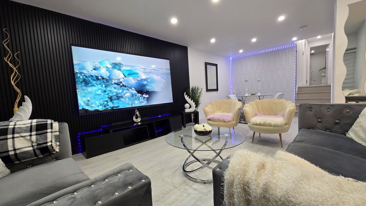 Photo of Livingroom in Brampton