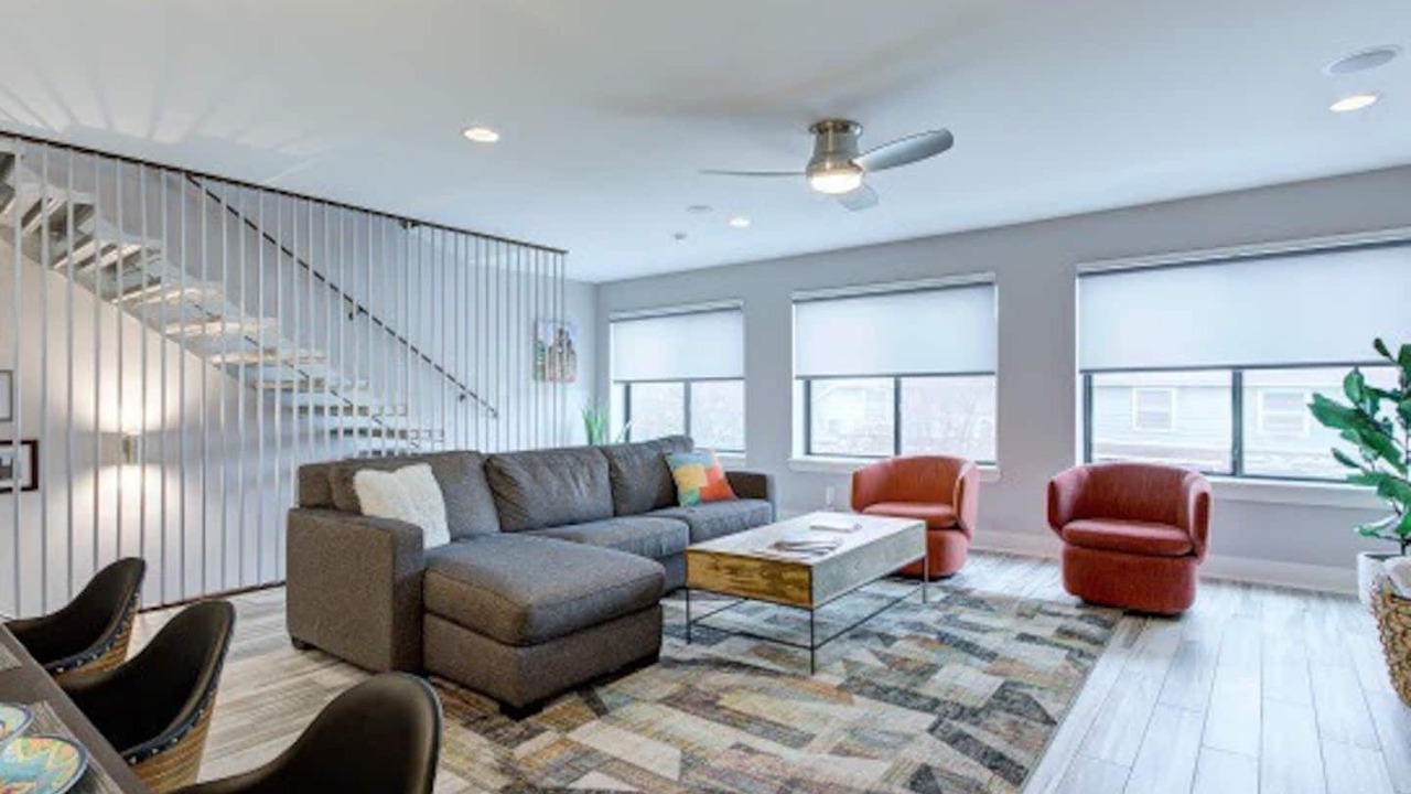 Photo of Livingroom in Tobin Hill