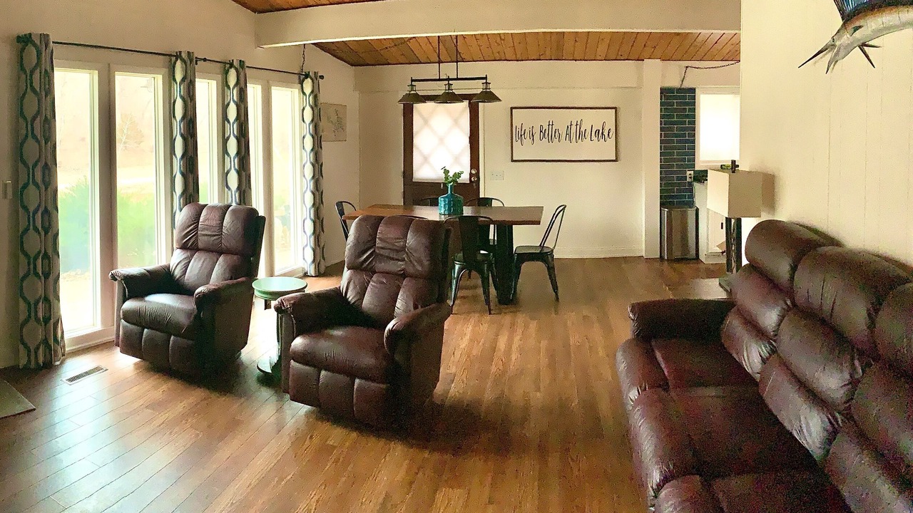 Photo of Livingroom in Sunrise Beach