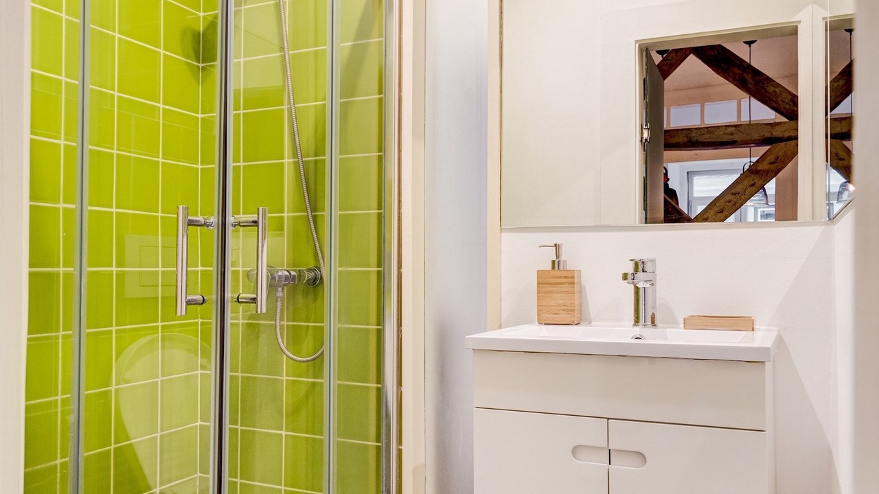 Photo of Bathroom in Baixa