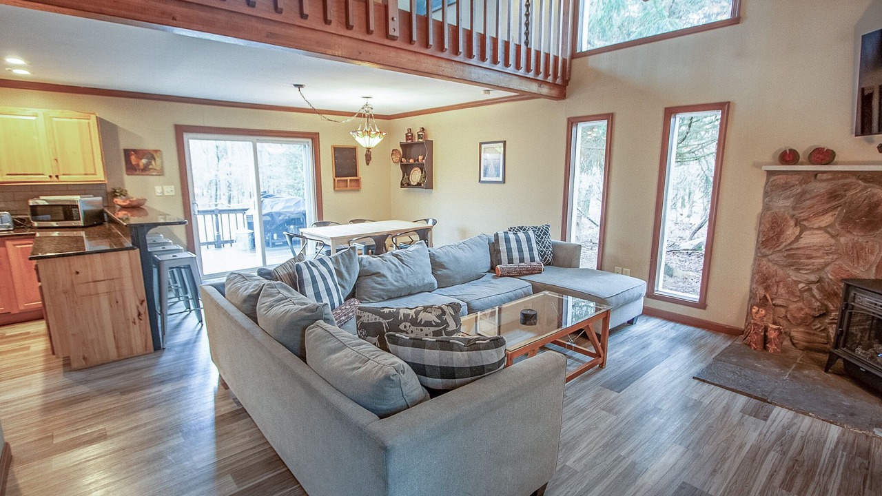 Photo of Livingroom in Albrightsville