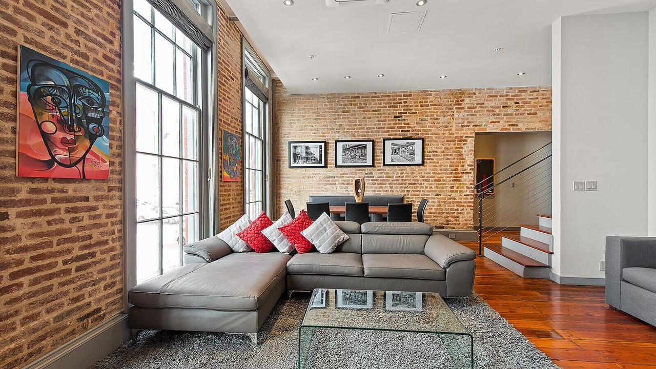 Photo of Livingroom in Central Business District