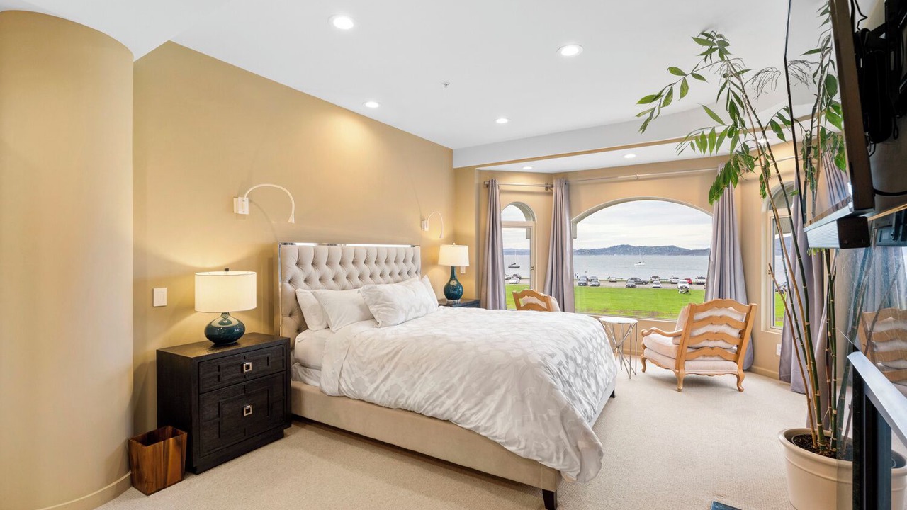 Photo of Bedroom in Marina District