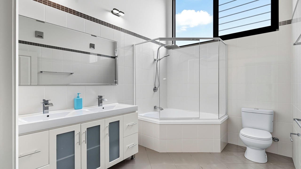 Photo of Bathroom in Glenbrook