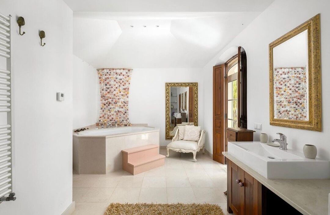 Photo of Bathroom in Atalaia