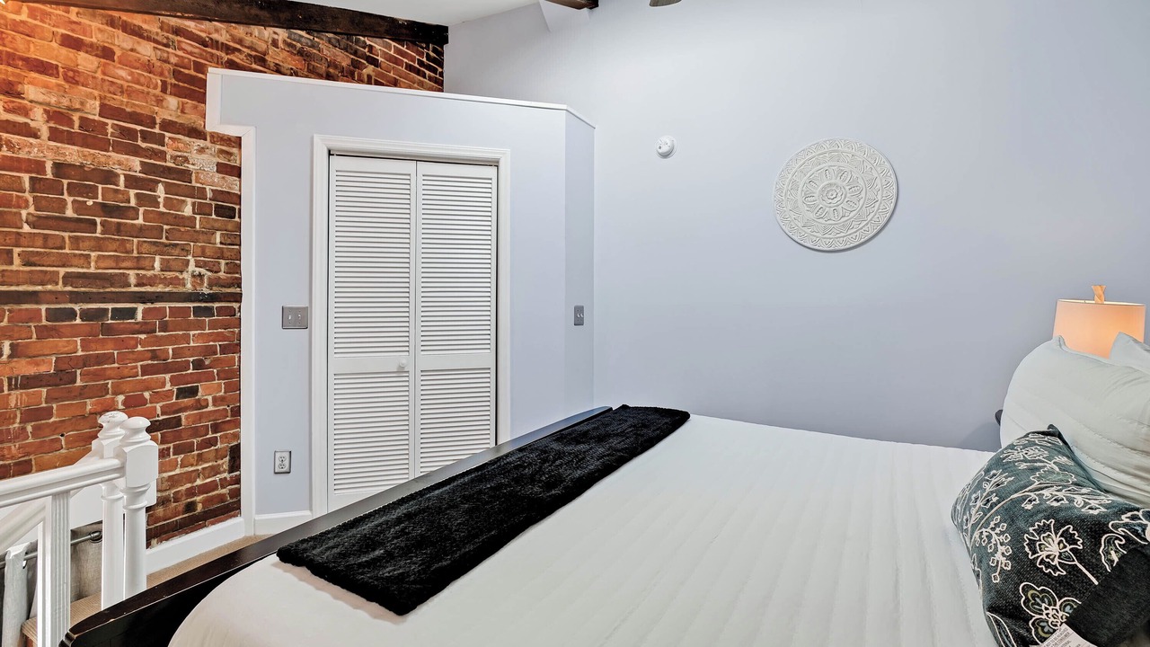 Photo of Bedroom in Wilmington Historic District