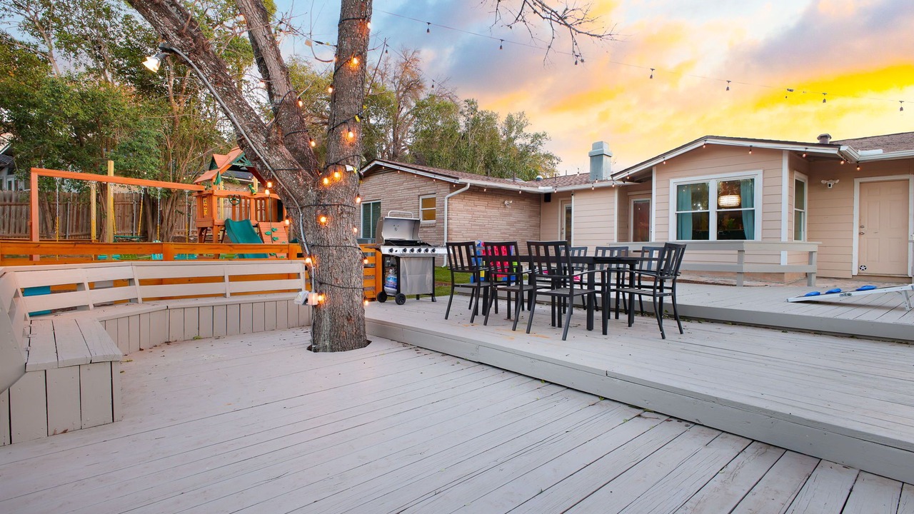 Photo of Outdoor in Oak Park - Northwood