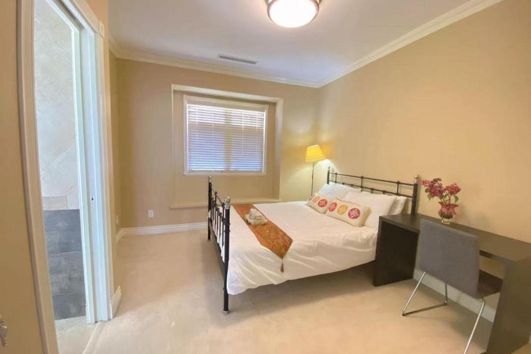Photo of Bedroom in Arbutus Ridge