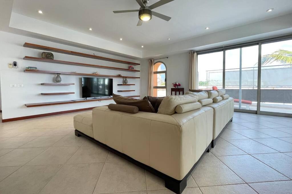 Photo of Livingroom in Cole Bay
