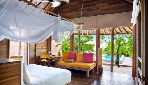 Family Ocean Beach Villa with Pool