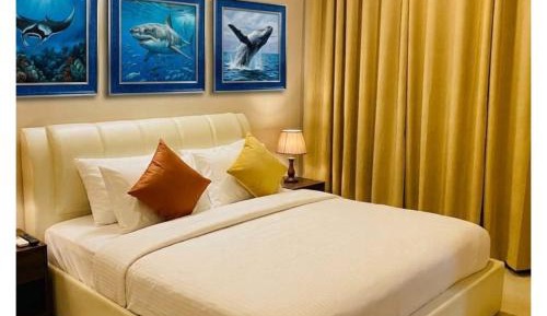 Deluxe Queen Room