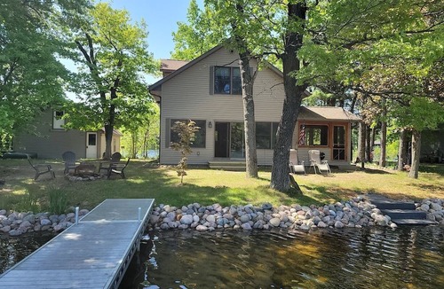 Wautoma Cottage | Lake home close to Nordic Mountain and area golf courses.