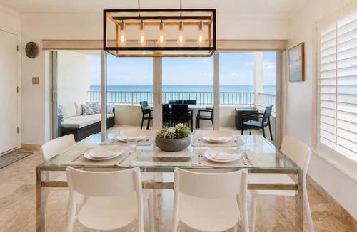 Bradenton Beach Condo | BOUTIQUE BEACH FRONT LUXURY LOCATED DIRECTLY ON BEACH WITH FABULOUS SUNSETS
