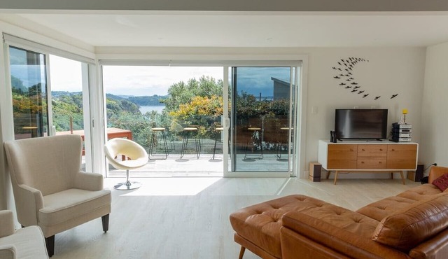 The Kingfisher House - Oneroa