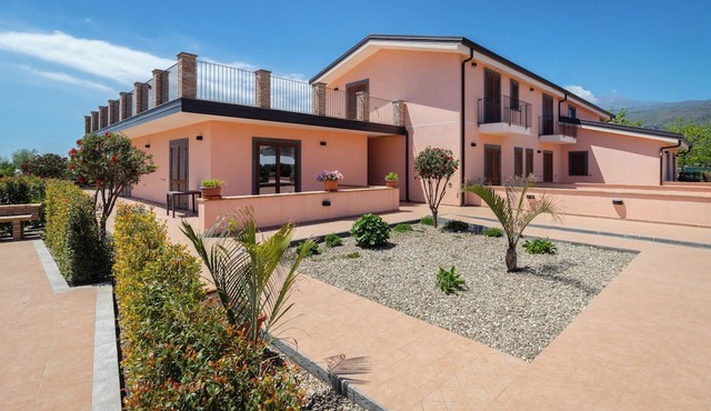 Tenuta Ciuri Country Resort in Mascali
