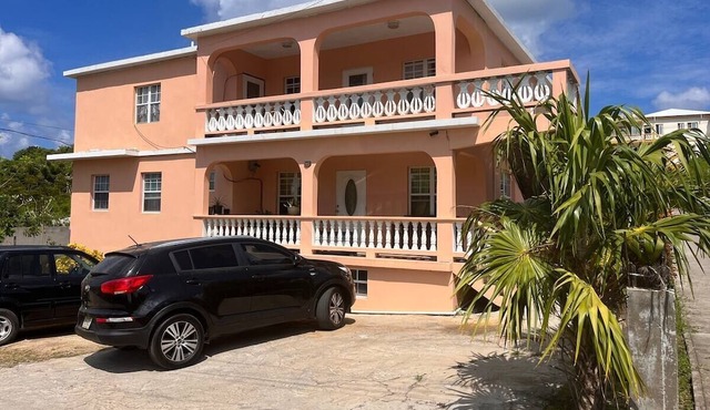 Calm inn apartment rentals in Spanish Town