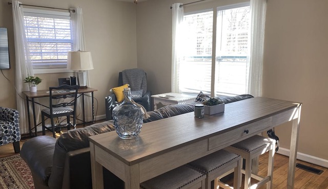 Bays Mountain Getaway Cottage