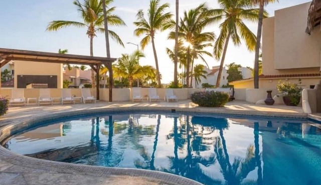 Spacious 2BR Condo with Outdoor Pool in San José del Cabo