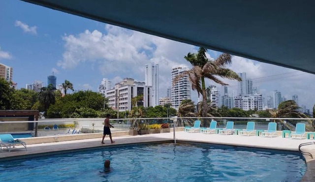 Spacious And Stylish Oceanfront Apartment in Cartagena