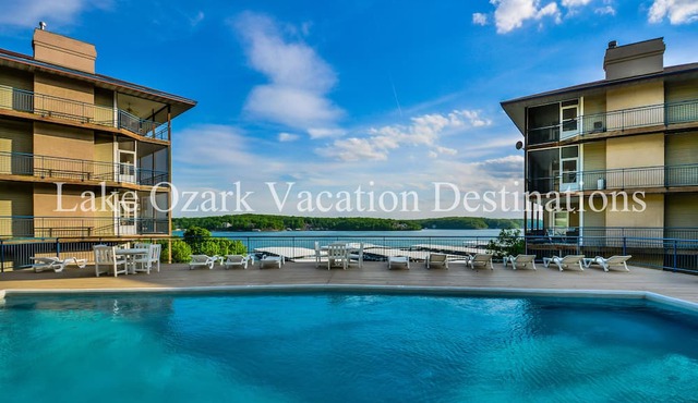Incredible View from this 3-Suite Palisades Lux Condo Screened-Deck, Next2 Pool!
