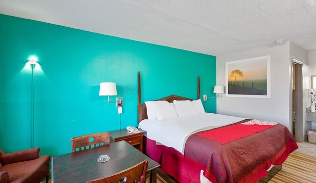 King Bed |Non Smoking|Columbia