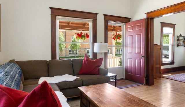 Cozy and charming. Your home away from home in the heart of Viroqua.