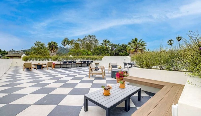 Casa De La Vina Studio 10 in Santa Barbara