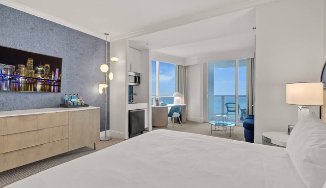 Junior Suite Direct Ocean View Fontainebleau