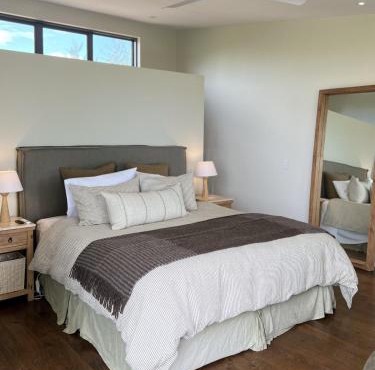 Waiheke Luxury Blue and Green Rooms