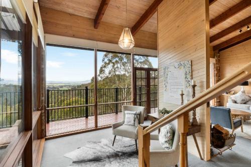 Arkadia - A Yarra Valley Retreat with Pool & Court in Yarra Glen
