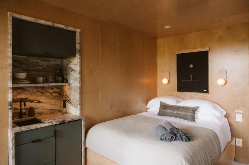 Aux Box Muskoka Modern Muskoka Bunkie in Huntsville